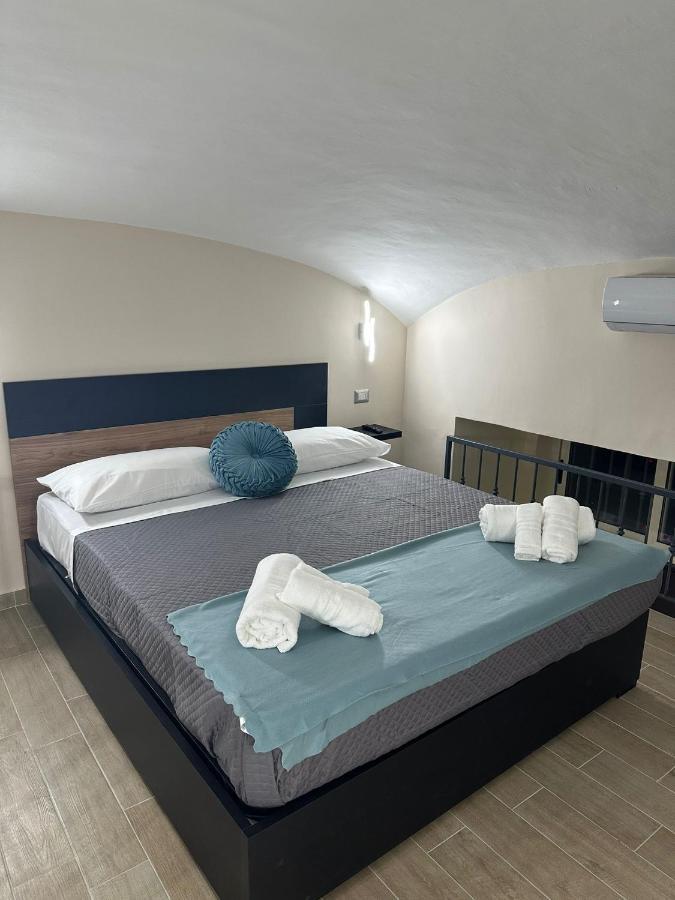 Bed and Breakfast Napoli Centro - La Casa Di Cate Exterior foto